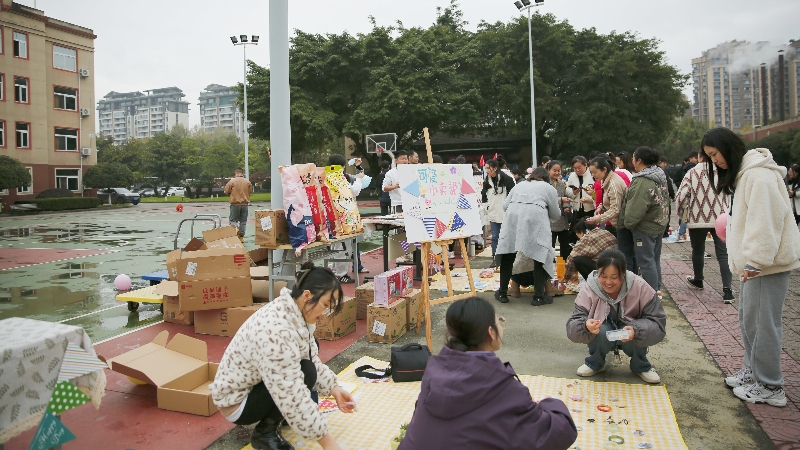 文化周|共享闲置，“集市”行乐，荣耀体育开展爱心集市公益活动